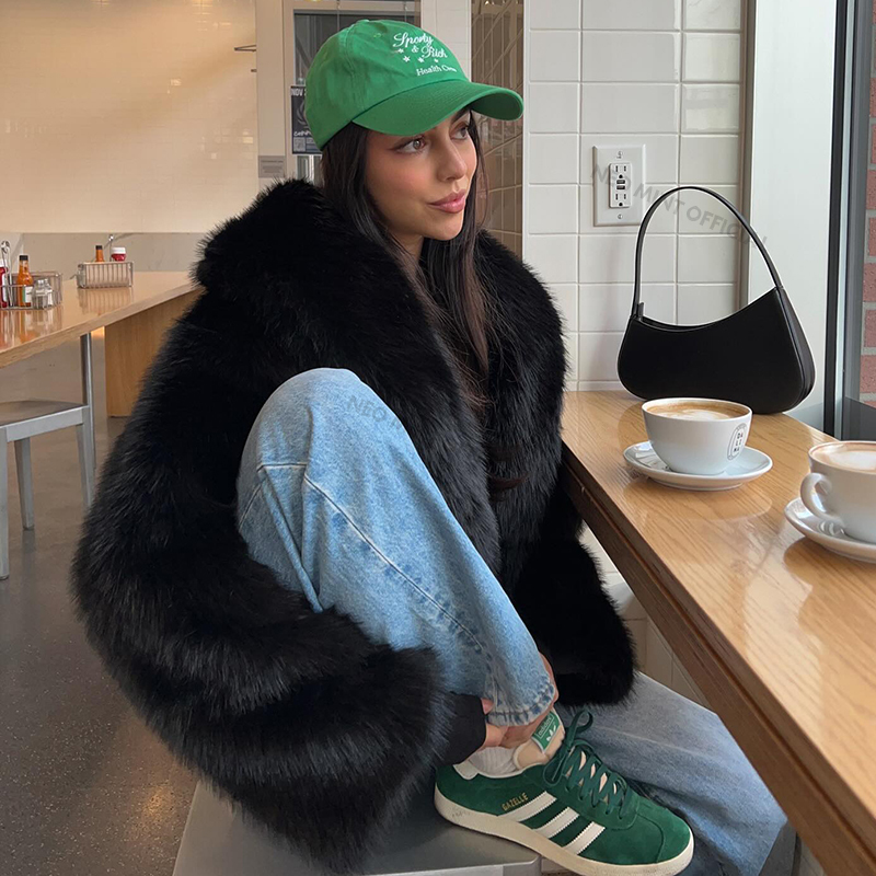 Neo Mint Street Fashion Schalk – Streetwear Girl Brand Bewertung und Preis